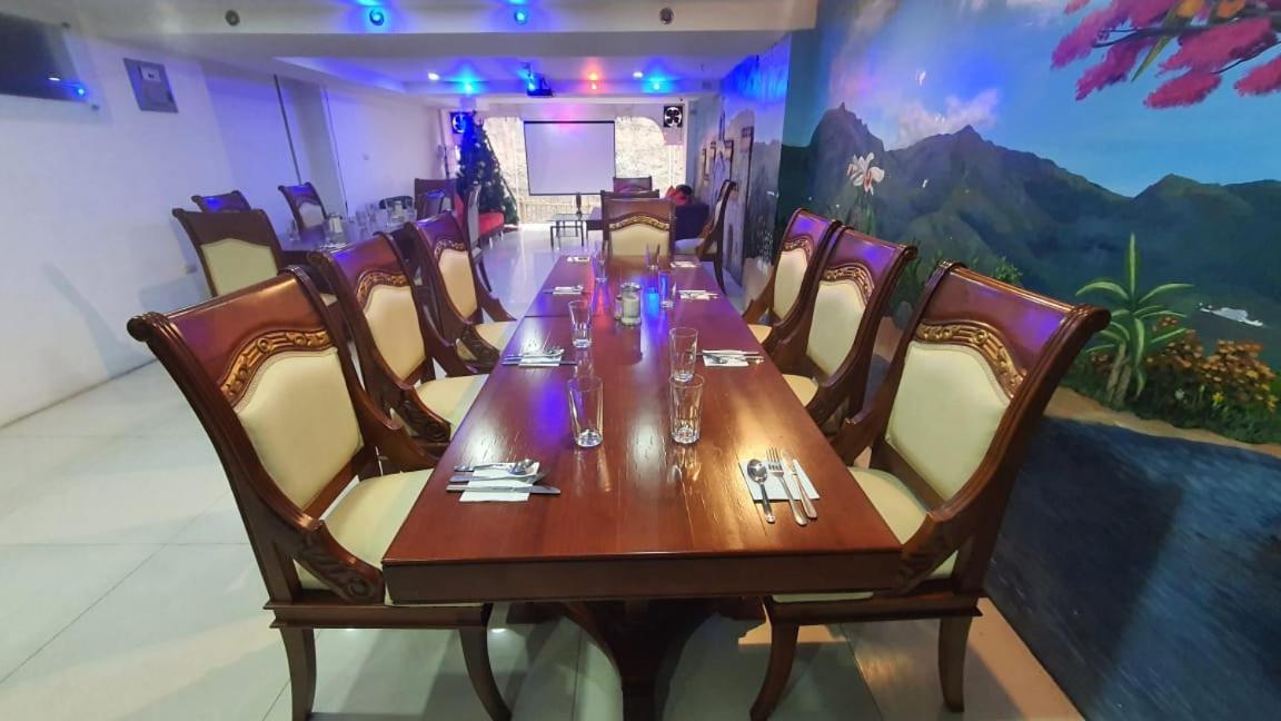 Hotel Loja Bella Kültér fotó